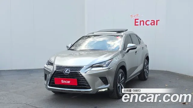 Lexus NX 2021