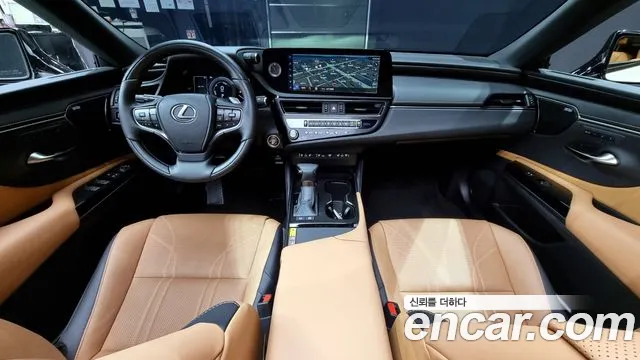 Lexus ES 2023