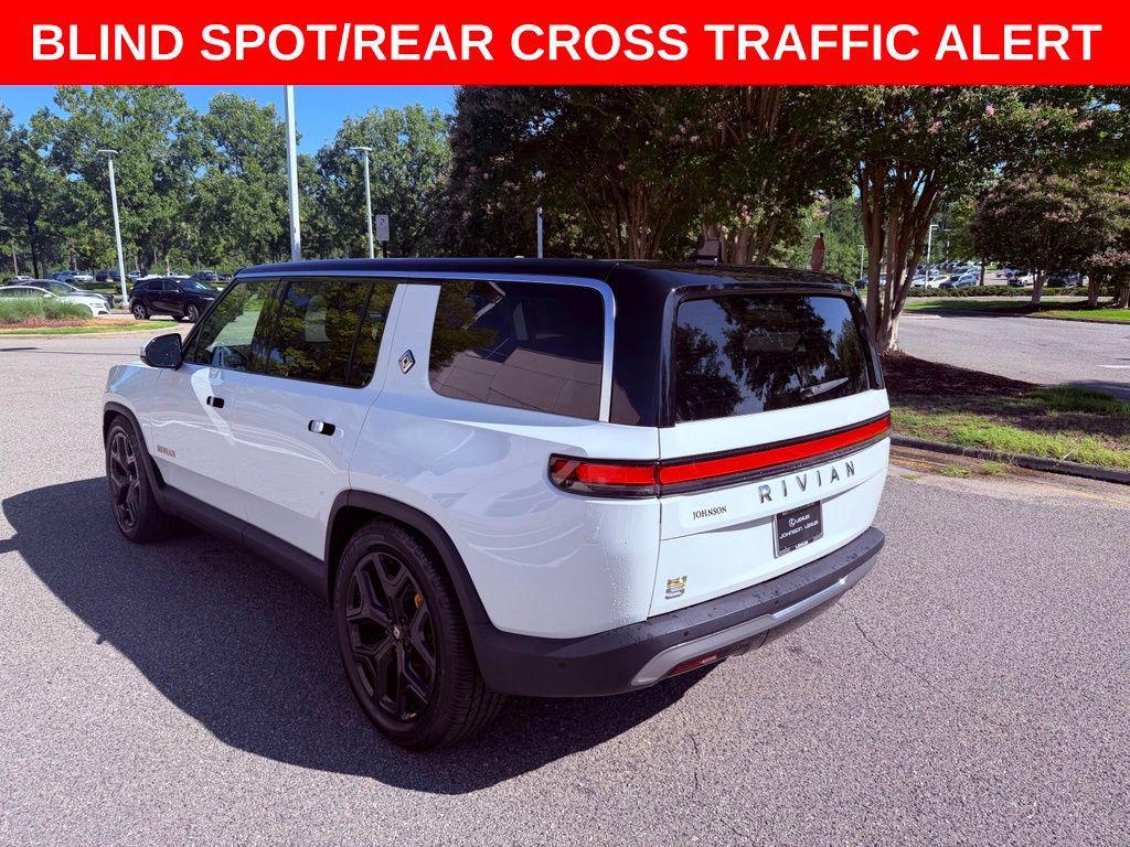 Rivian R1S 2023