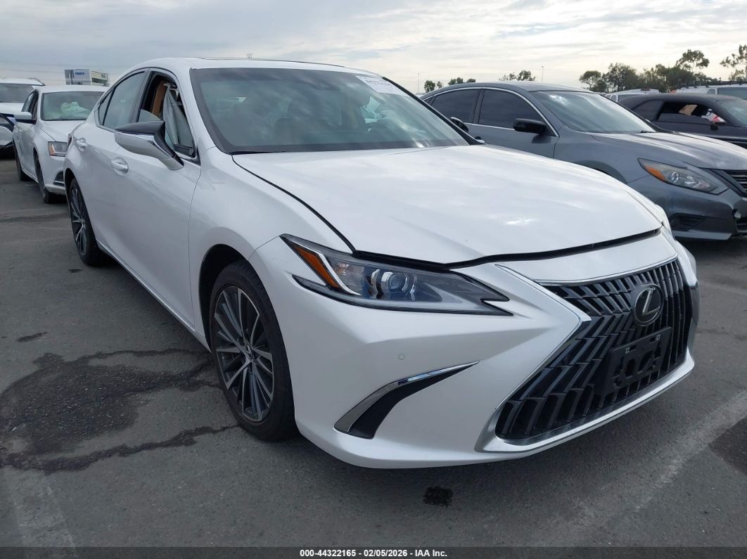 Lexus ES 2024