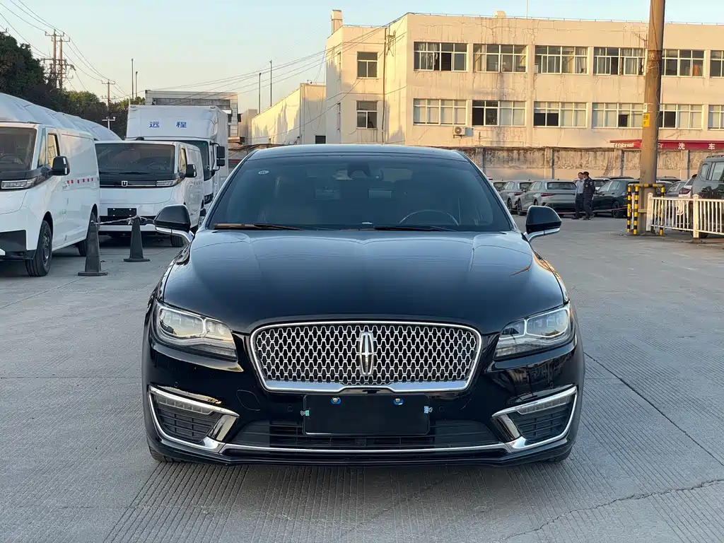 Lincoln MKZ 2023