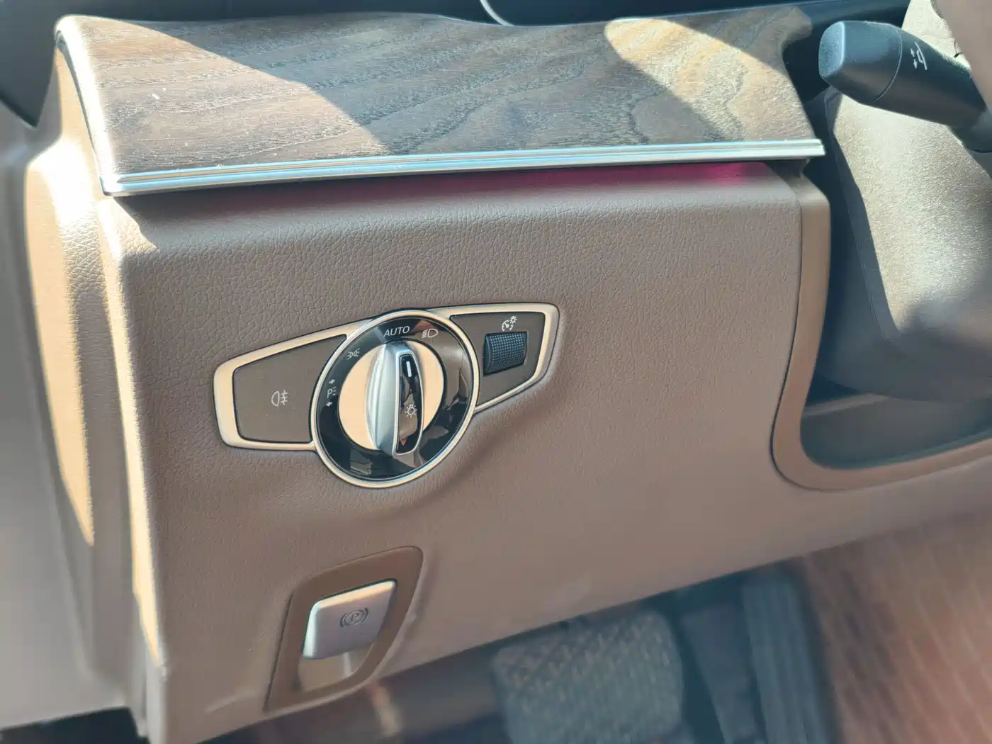 Mercedes-Benz E-Класс 2023
