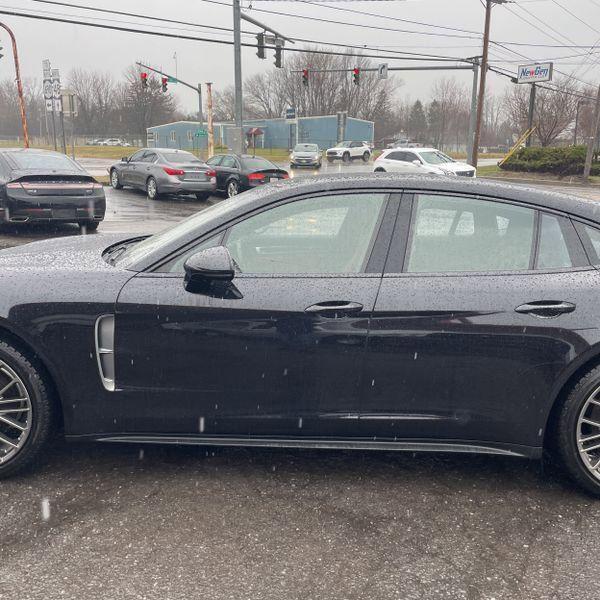 Porsche Panamera 2022
