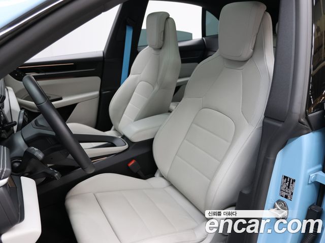 Porsche Macan 2025
