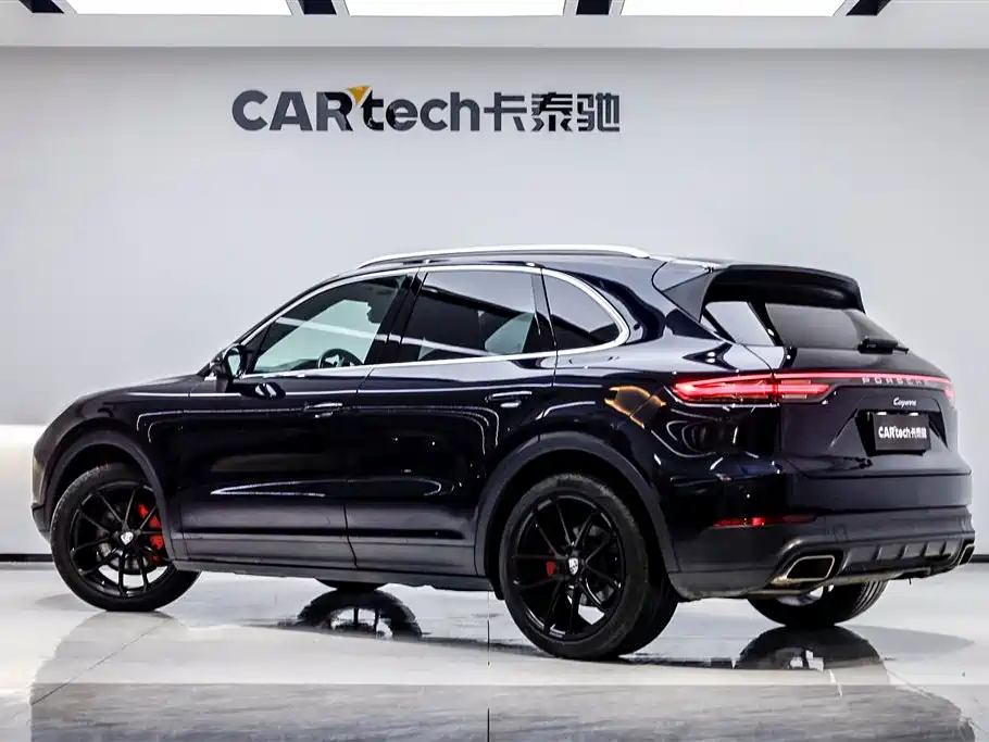 Porsche Cayenne 2021