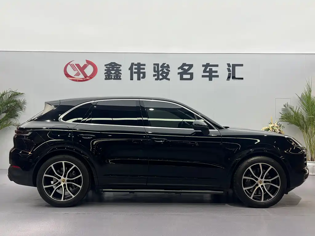 Porsche Cayenne 2023