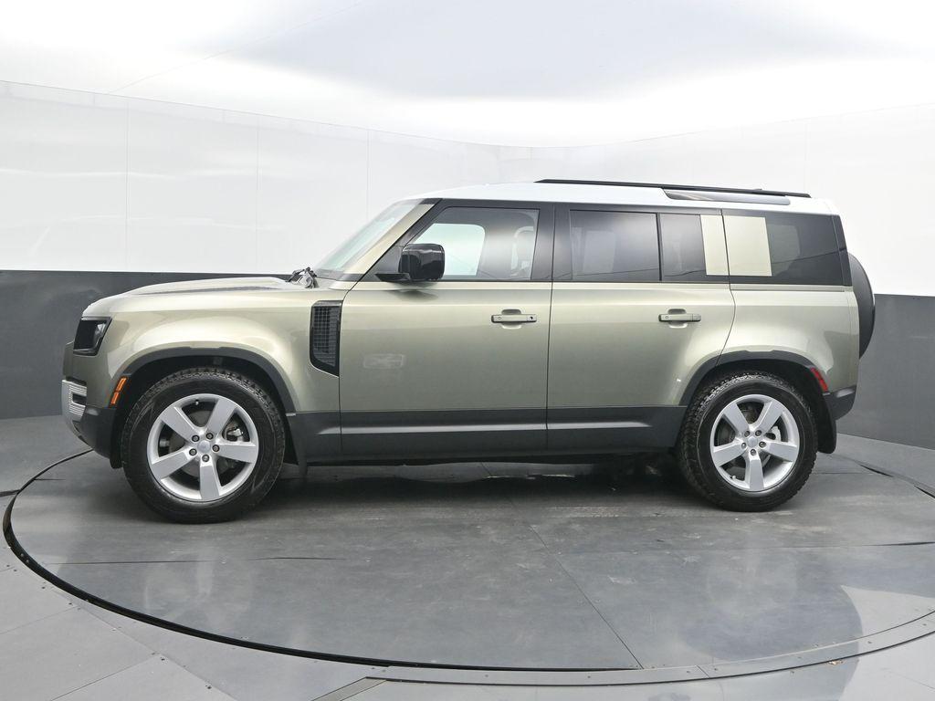 Land Rover Defender 2025