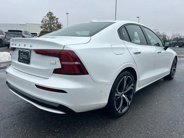 Volvo S60 2023