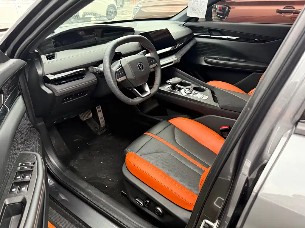 Changan UNI-V 2024