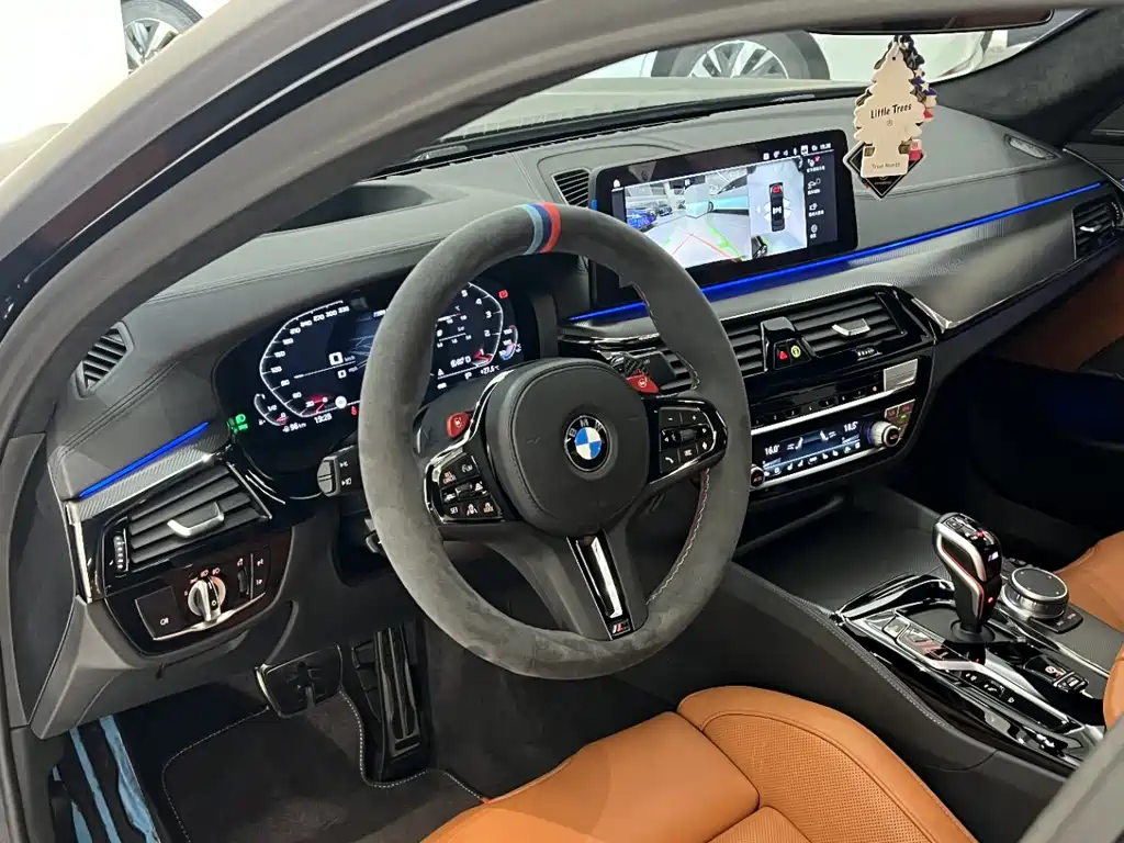 BMW M5 2021