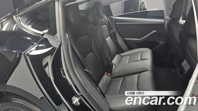Tesla Model 3 2024