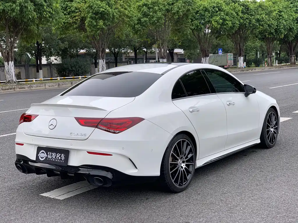 Mercedes-Benz CLA AMG 2022