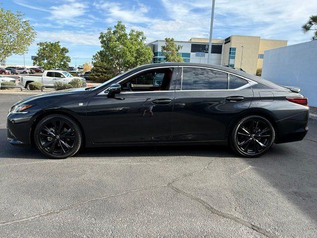 Lexus ES 2022