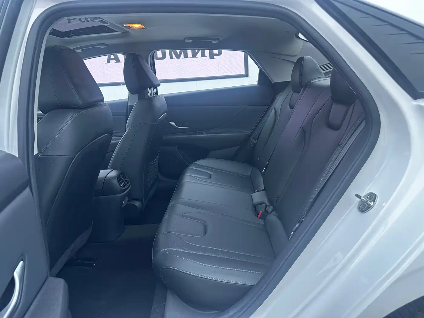 Hyundai Elantra 2023