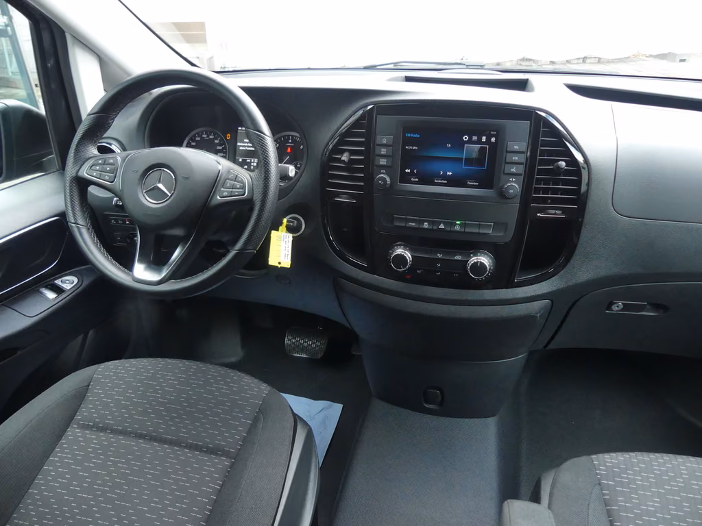 Mercedes-Benz V 250 2023