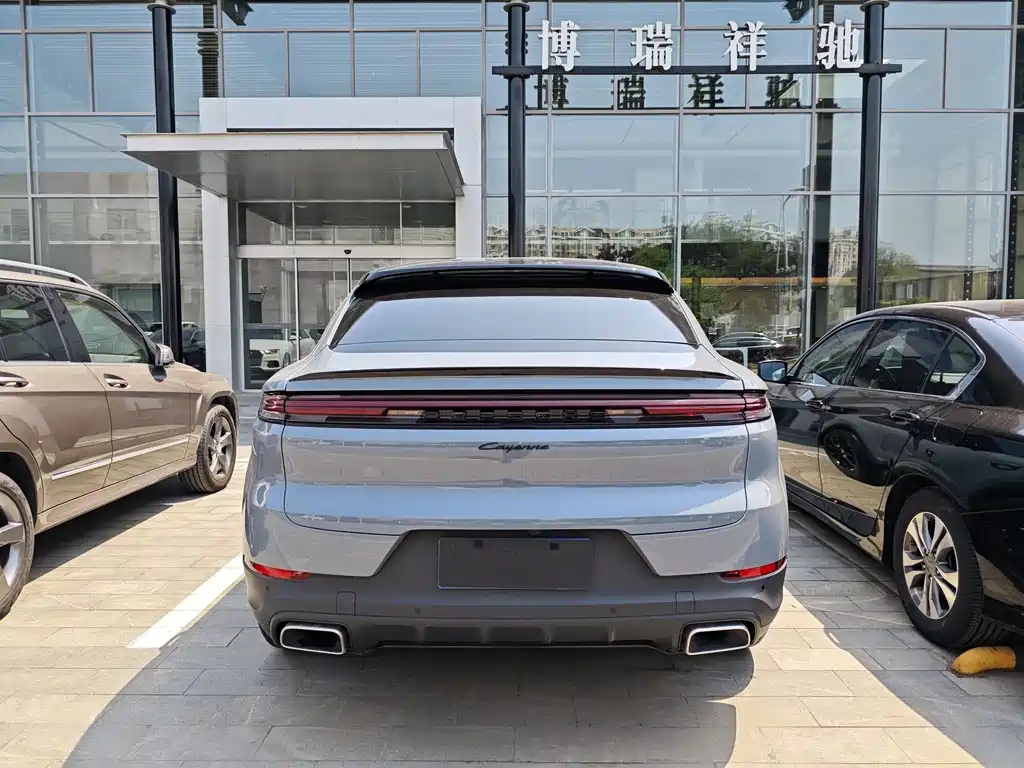 Porsche Cayenne 2023