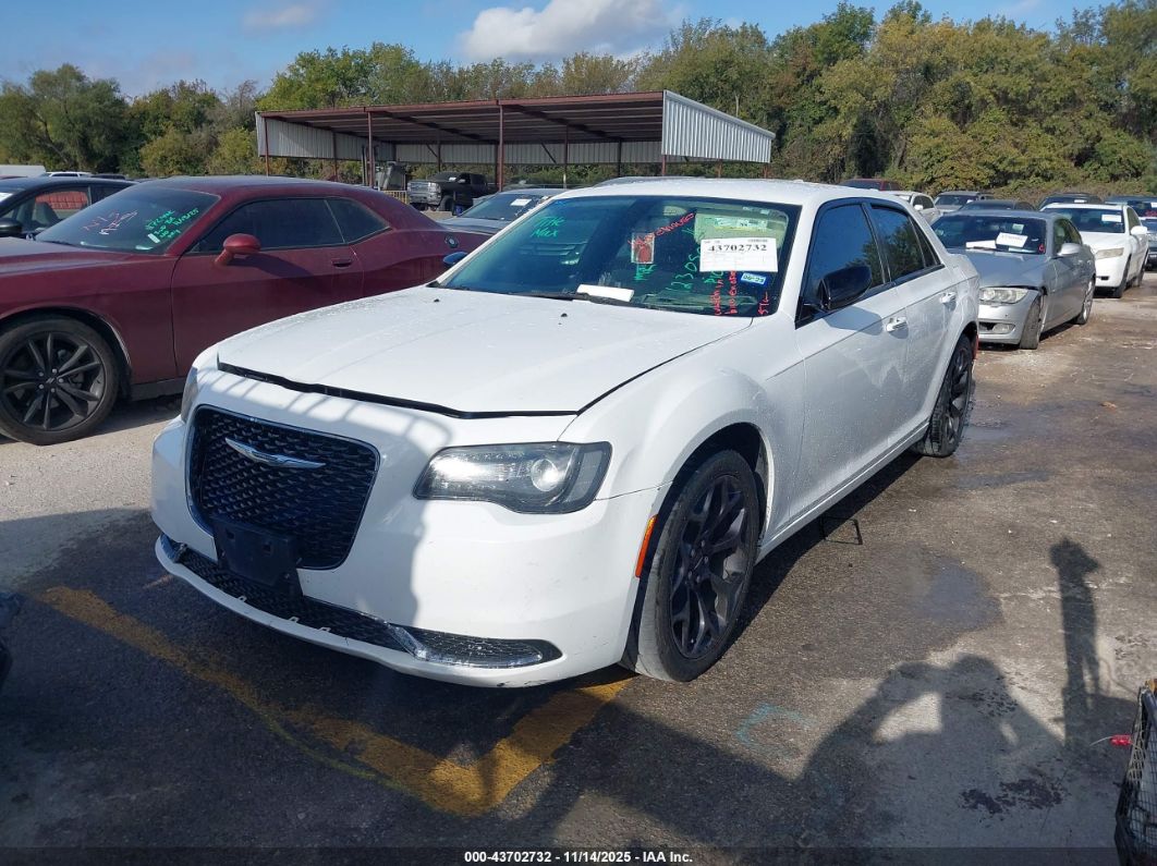 Chrysler 300 2020
