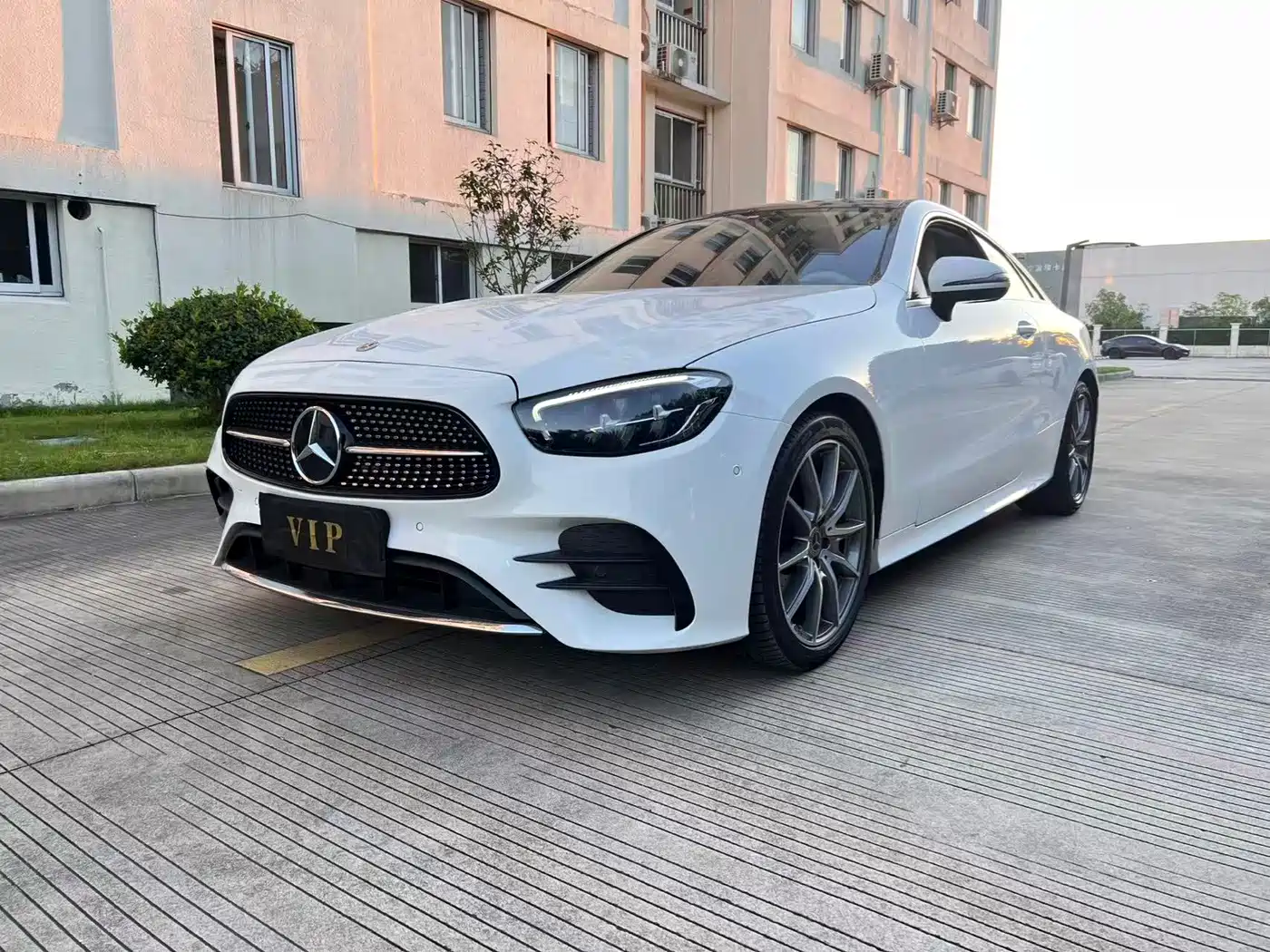 Mercedes-Benz E-Класс 2023