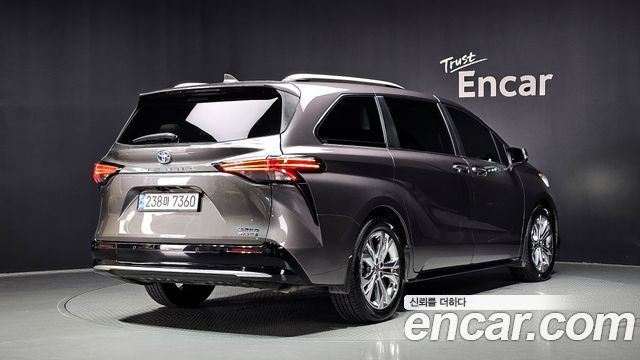 Toyota Sienna 2023