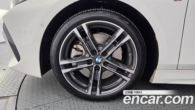 BMW 1 серии 2023