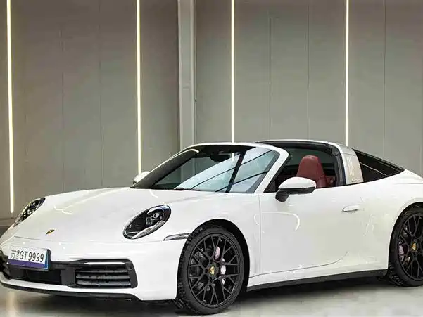 Porsche 911 2023