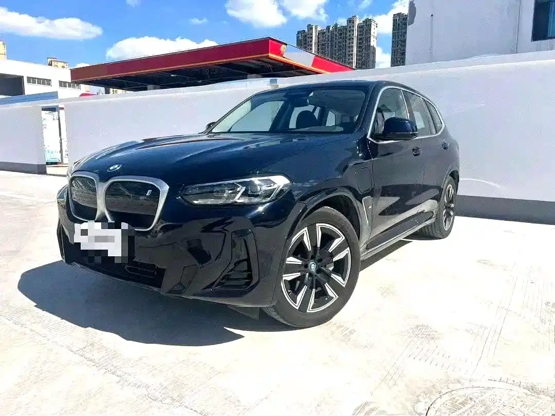 BMW iX3 2023