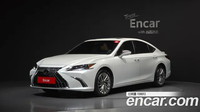 Lexus ES 2023