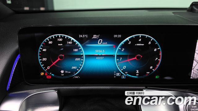 Mercedes-Benz GLB 2021
