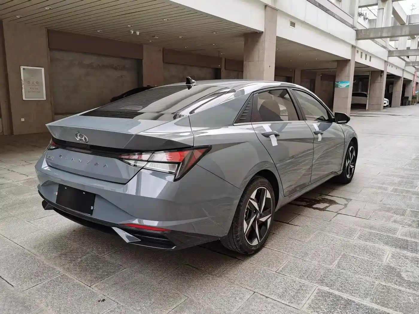 Hyundai Elantra 2022