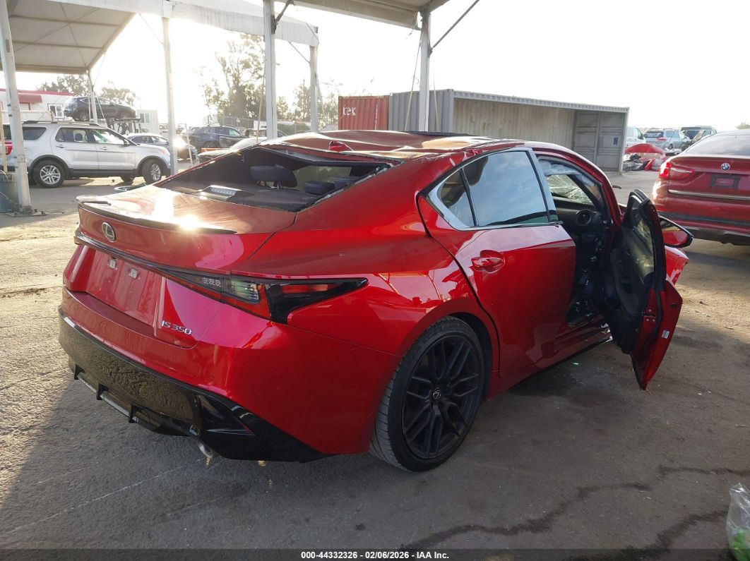 Lexus IS 2024