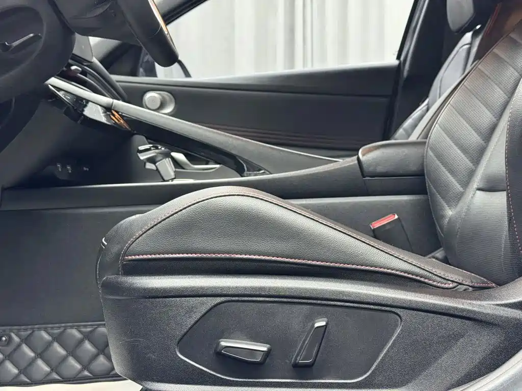 Hyundai Elantra 2022