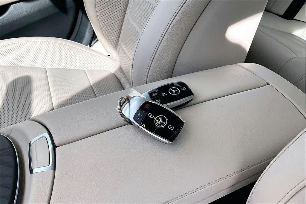 Mercedes-Benz E-Класс 2021