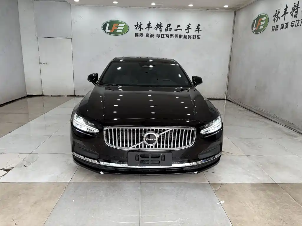 Volvo S90 2024