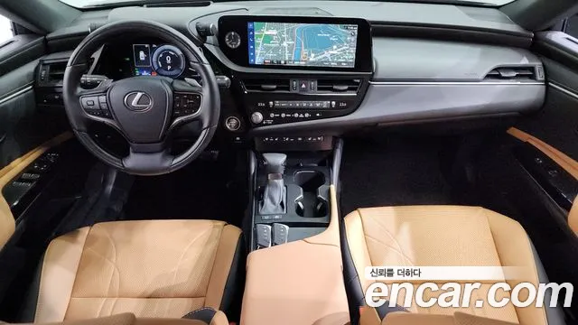 Lexus ES 2022