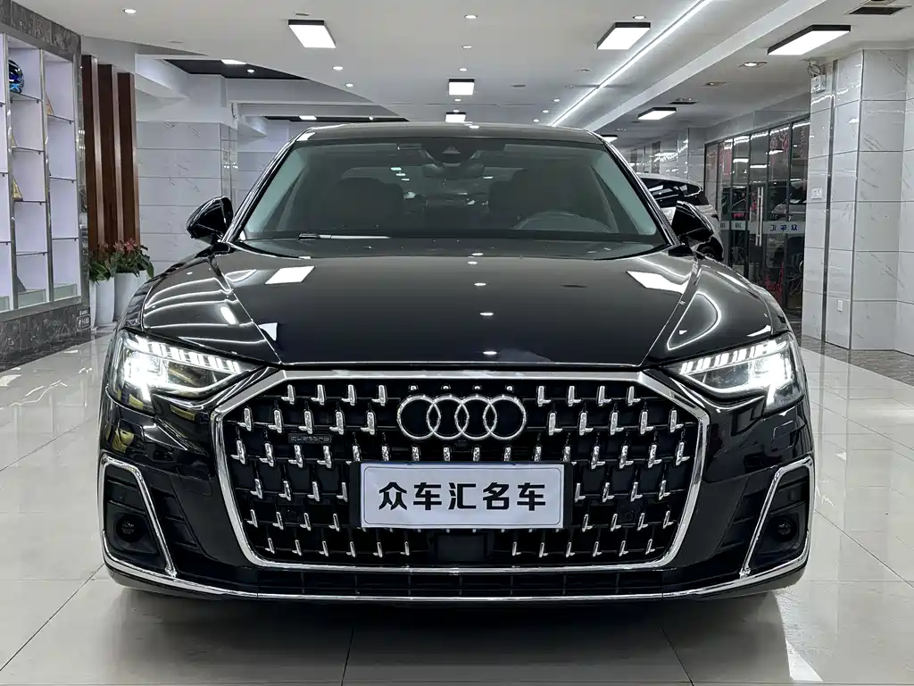 Audi A8 2024