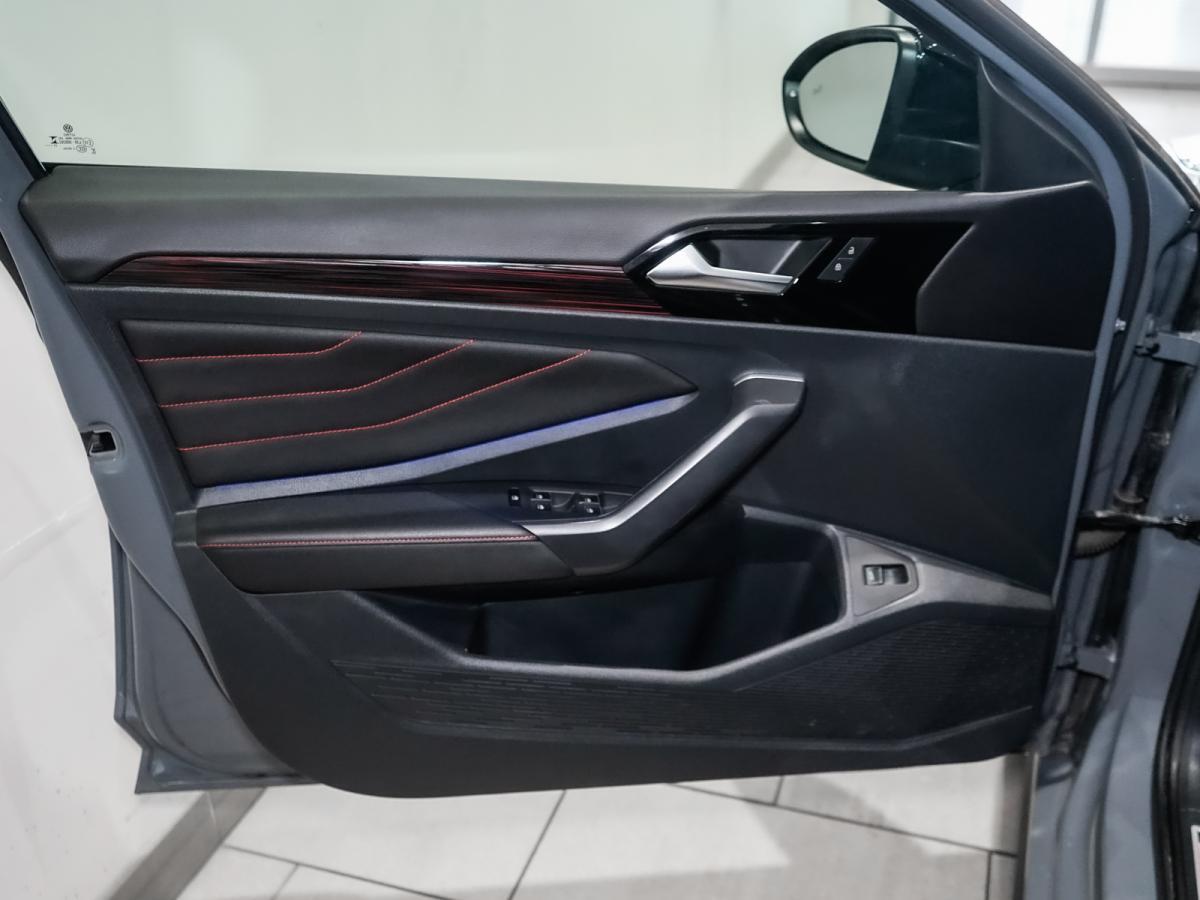 Volkswagen Jetta 2024