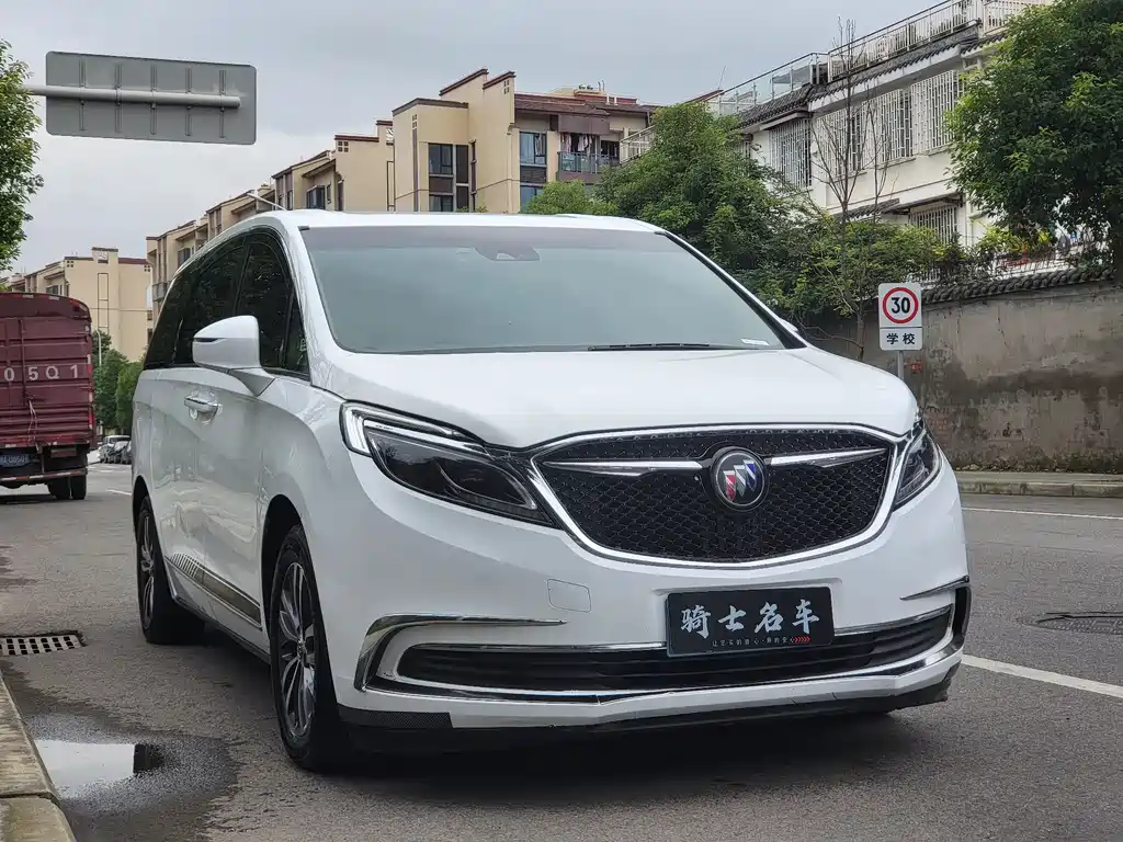 Buick GL8 2020