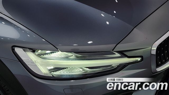 Volvo V60 2021