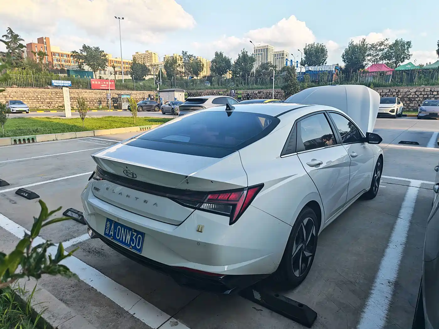 Hyundai Elantra 2023