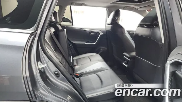 Toyota RAV4 2025