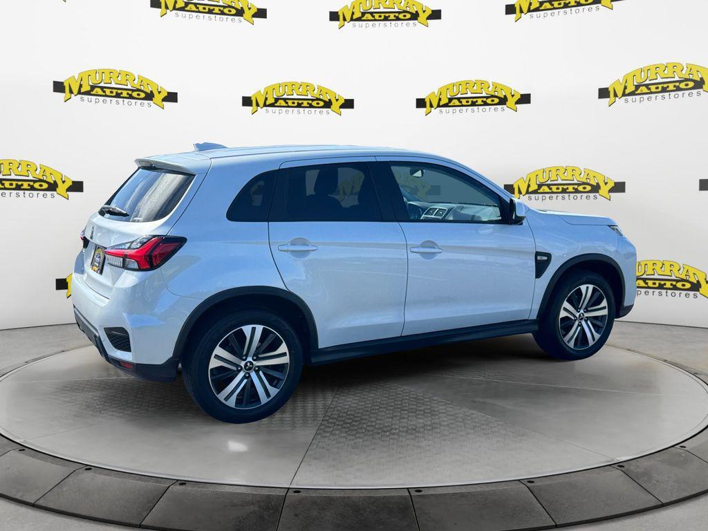 Mitsubishi Outlander Sport 2024