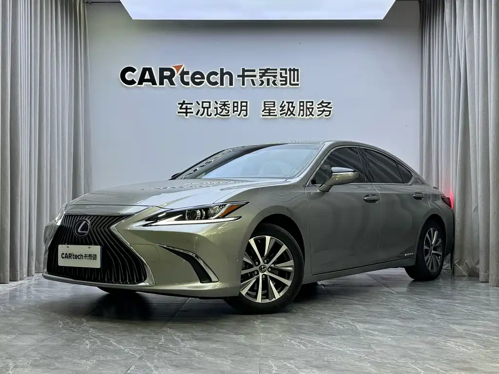 Lexus ES 2021