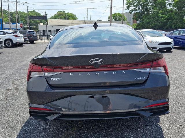 Hyundai Elantra 2022