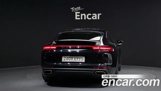 Porsche Panamera 2020