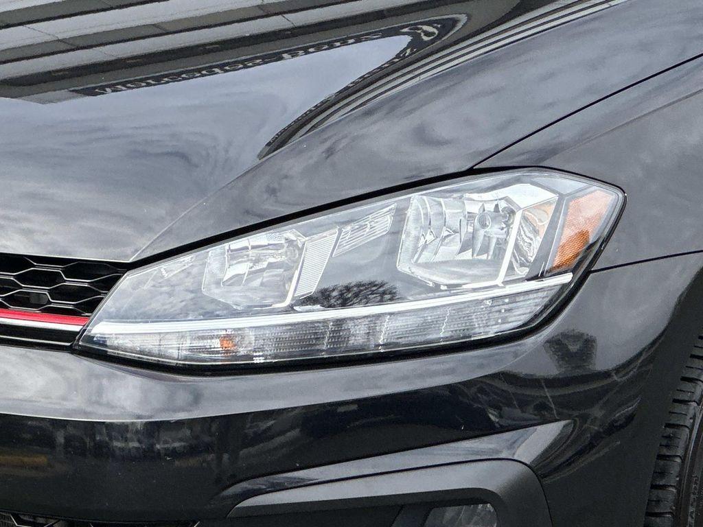 Volkswagen Golf 2021