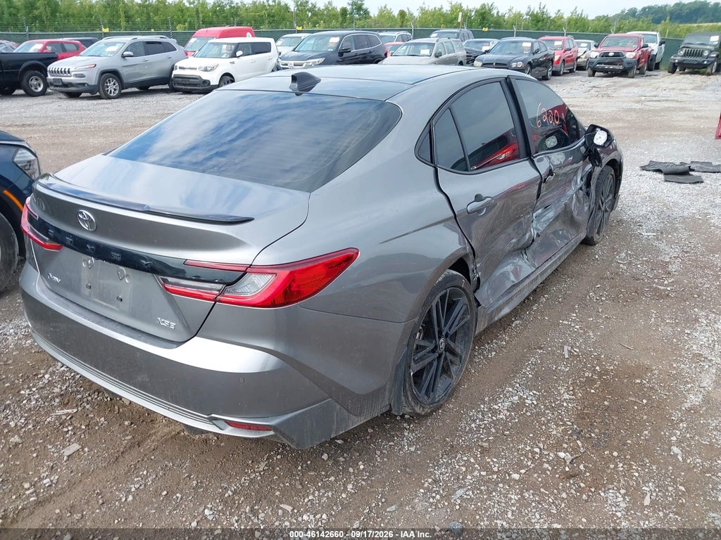 Toyota Camry 2025