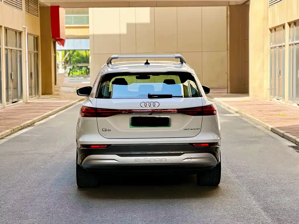 Audi Q5 e-tron 2023