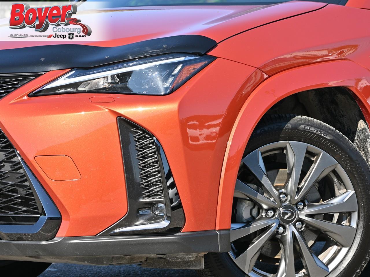 Lexus UX 2024