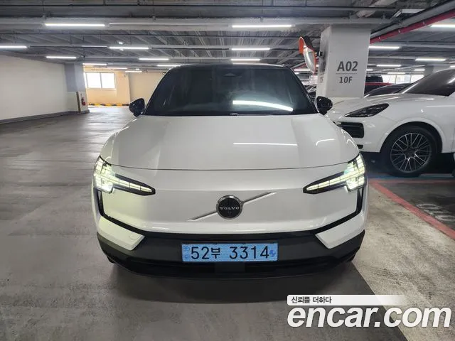 Volvo EX30 2025