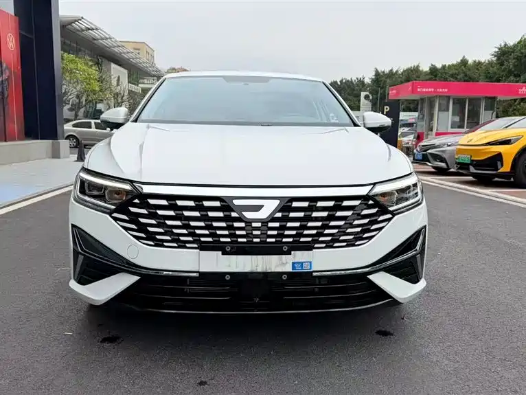 Jetta VA7 2025